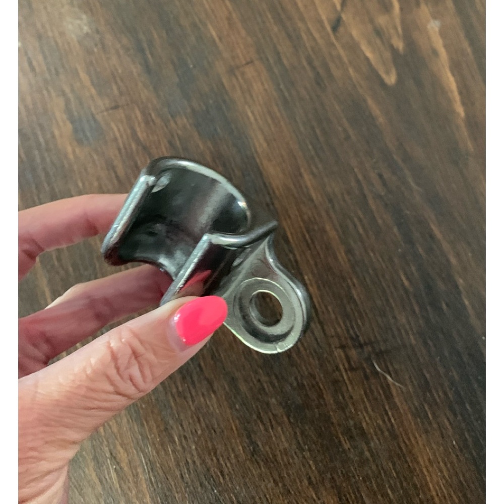 Chariot bike trailer hitch cup